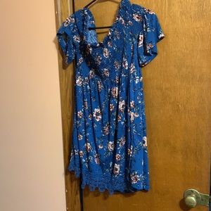 Off the shoulder flowy dress; size XXL
